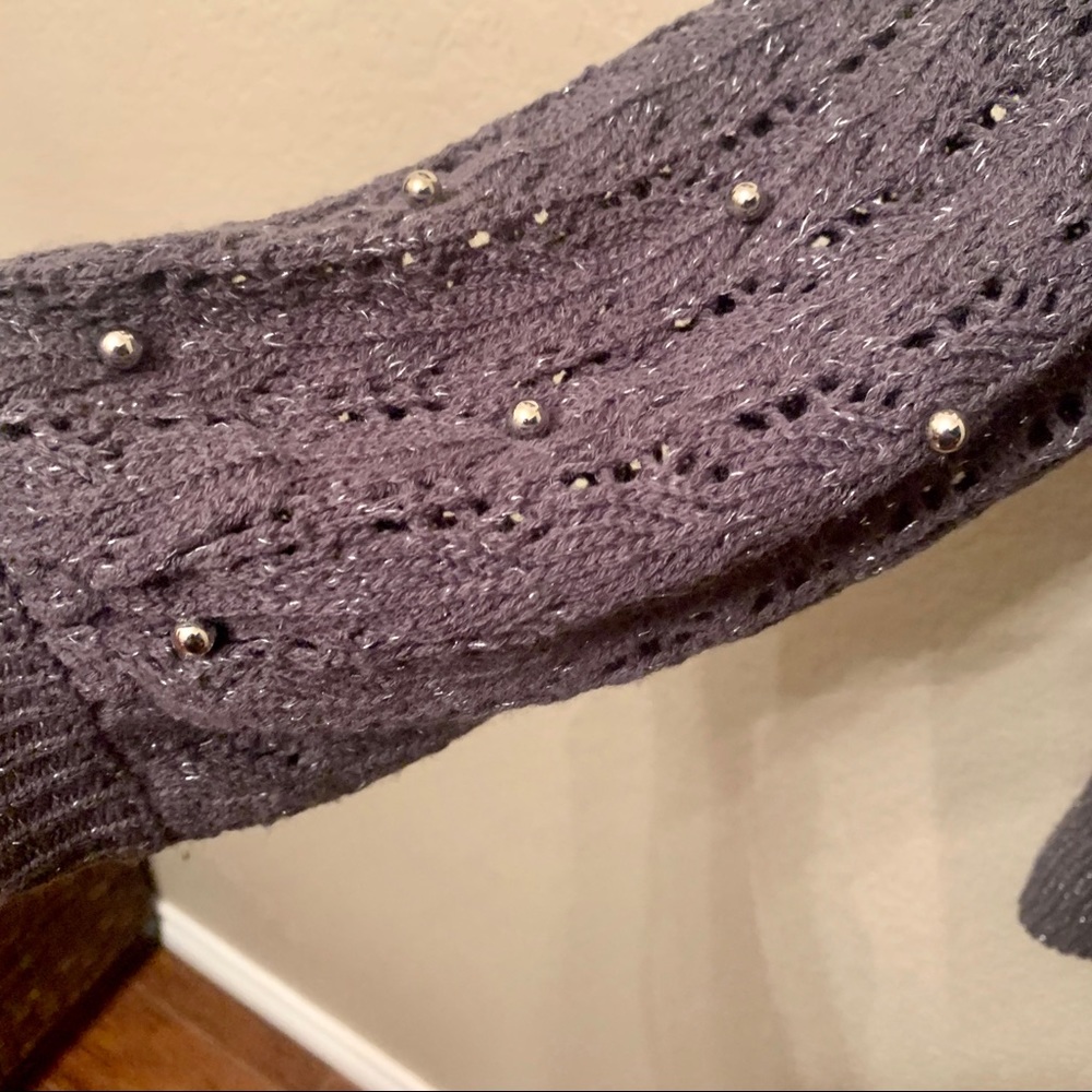 Sweater - Picture 2 of 4